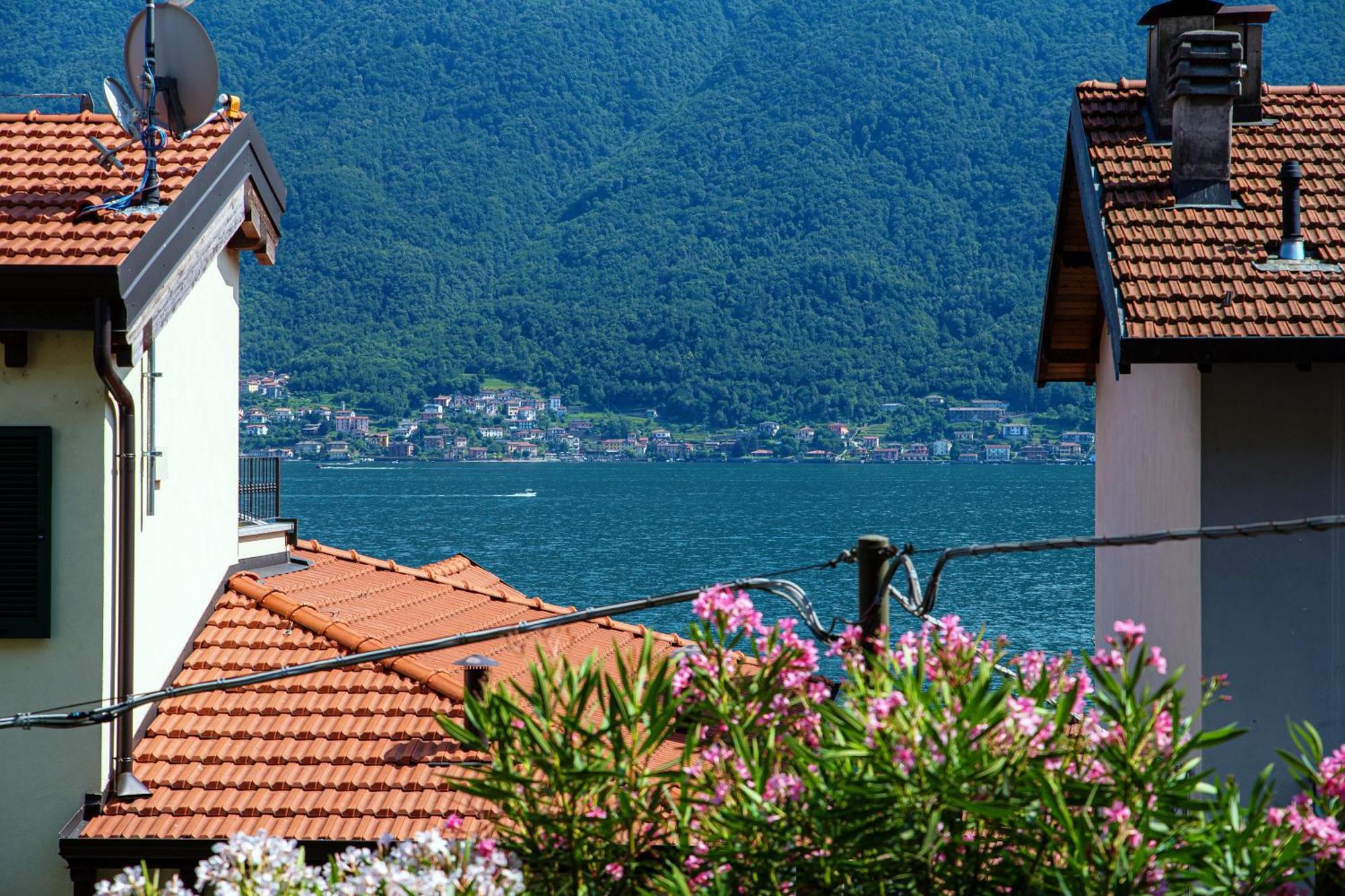 Delizioso Bilocale Vista Lago Colonno Kültér fotó