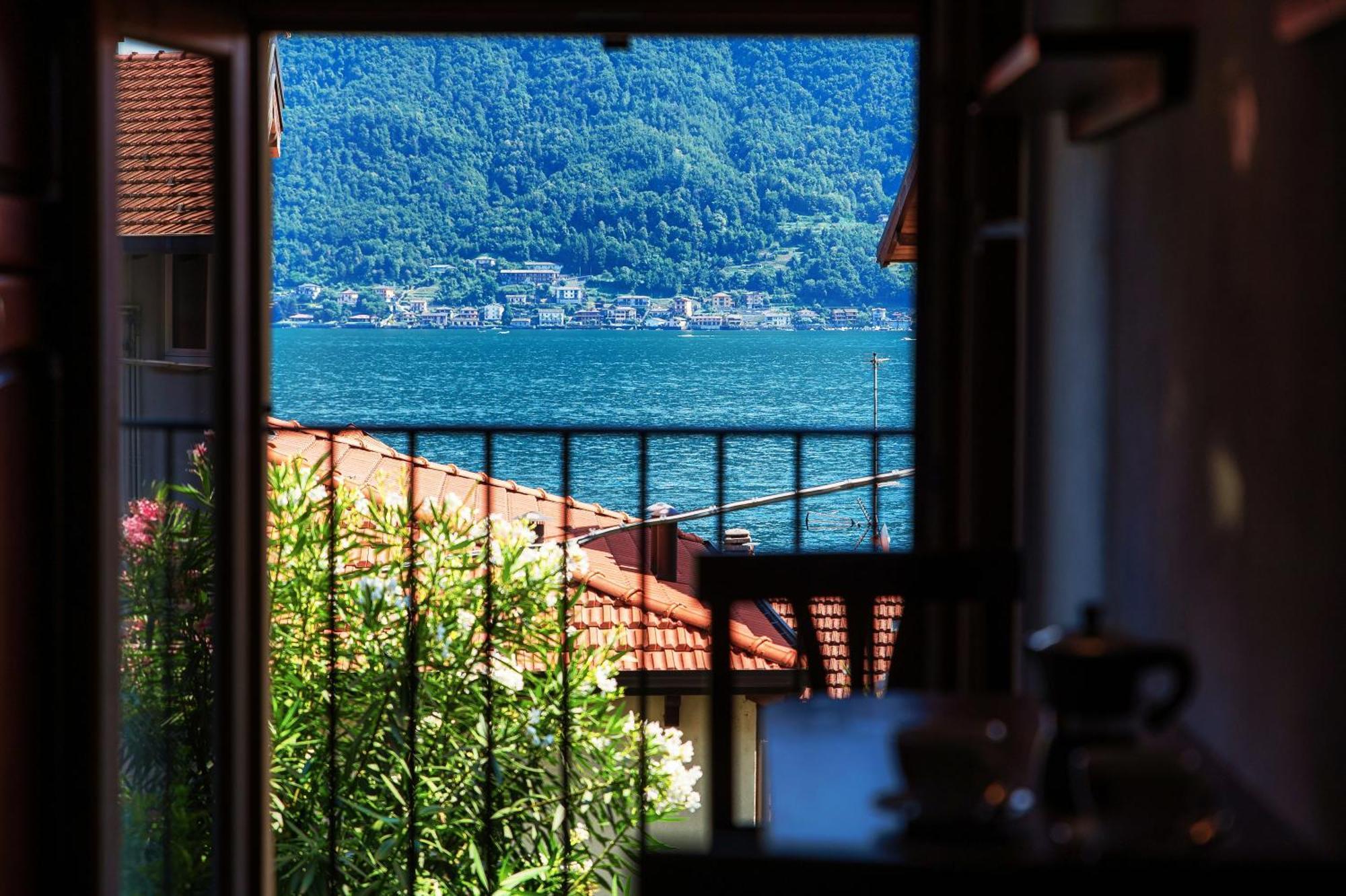 Delizioso Bilocale Vista Lago Colonno Kültér fotó