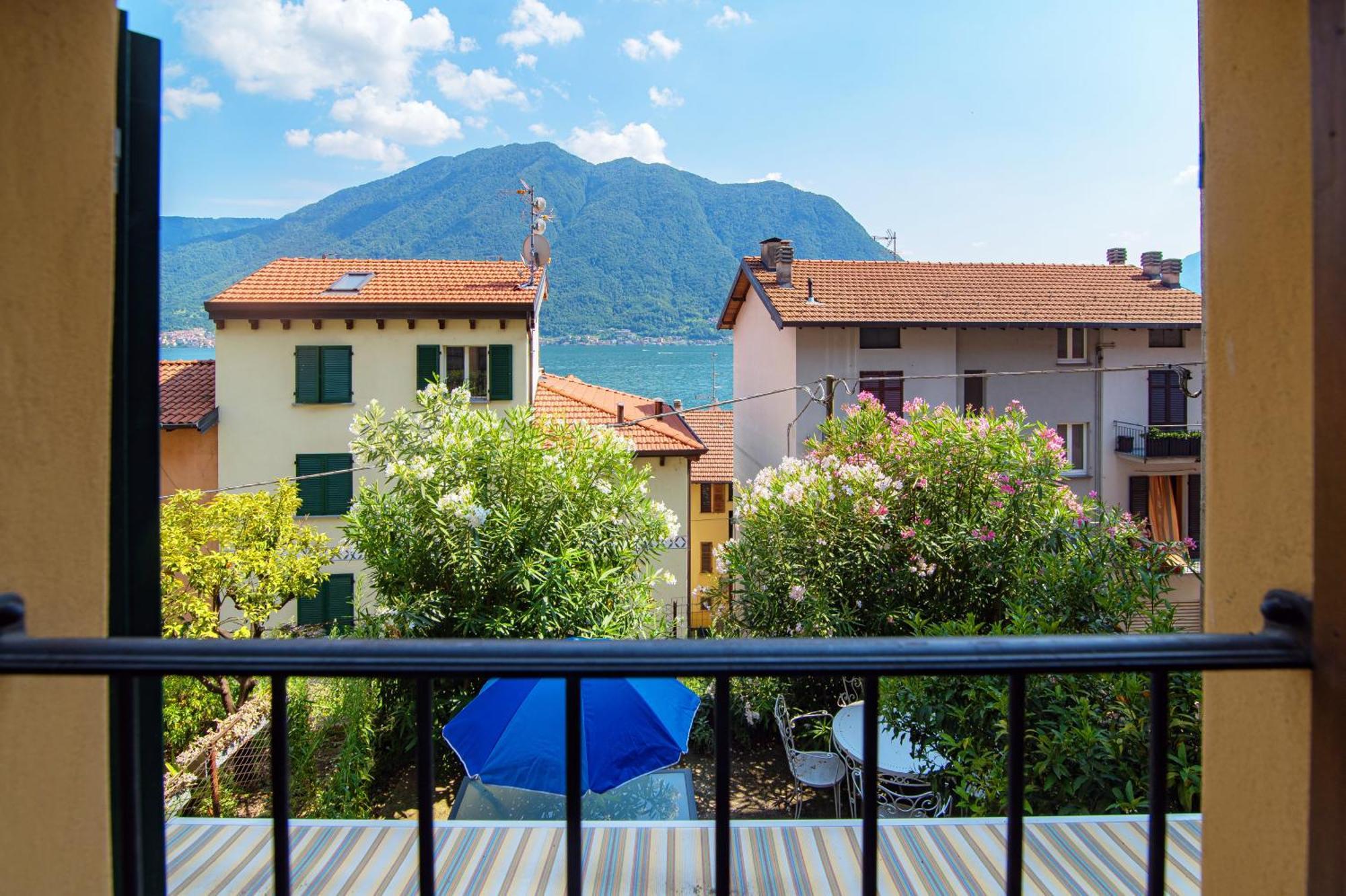 Delizioso Bilocale Vista Lago Colonno Kültér fotó