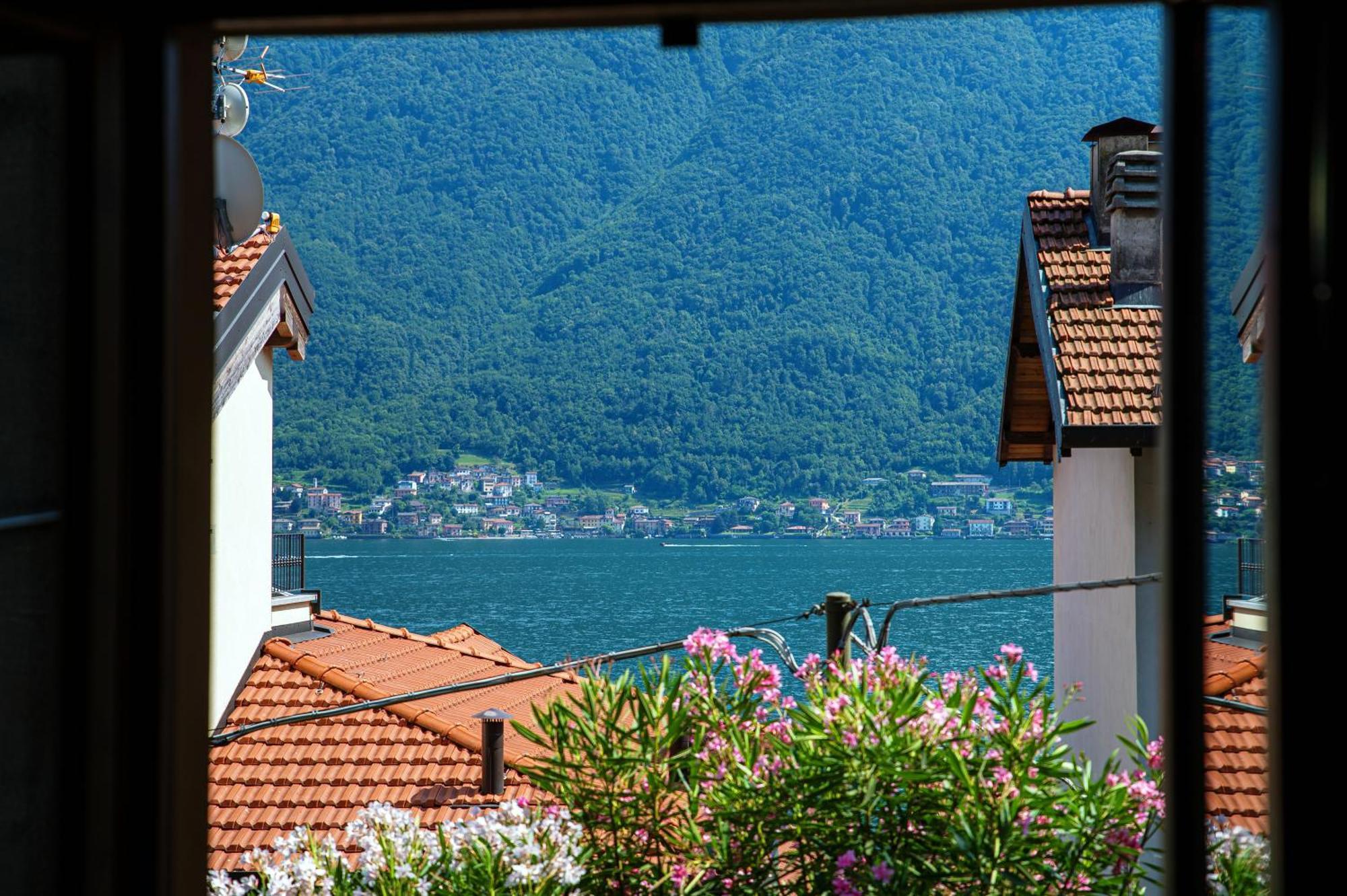 Delizioso Bilocale Vista Lago Colonno Kültér fotó