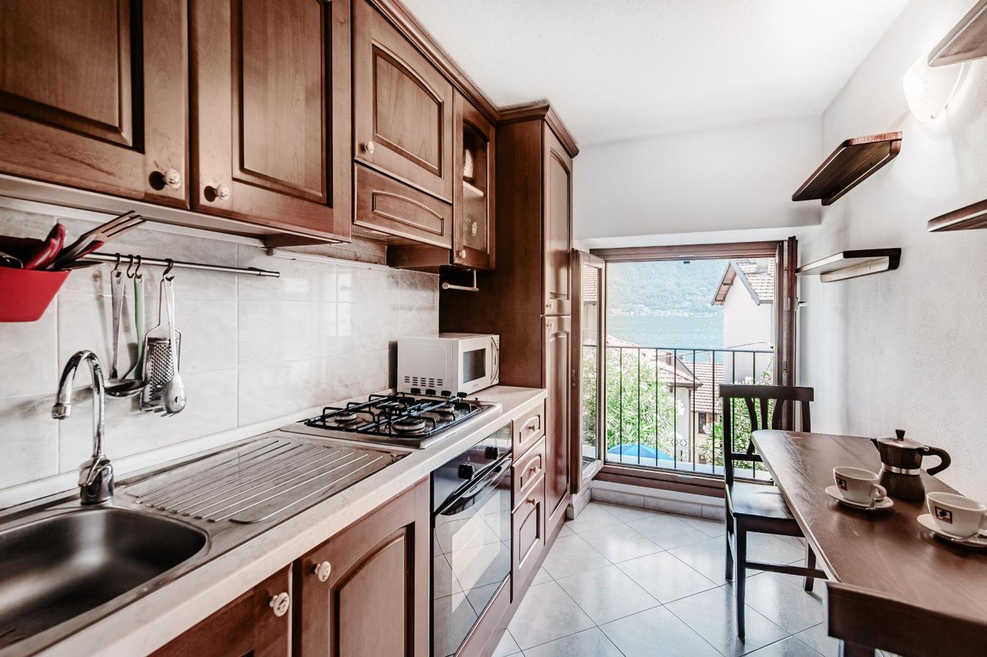 Delizioso Bilocale Vista Lago Colonno Kültér fotó